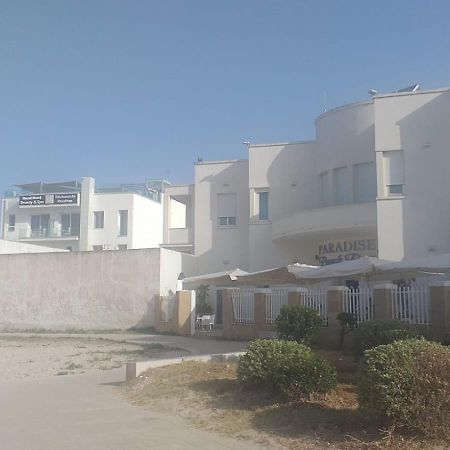 Hotel Paradise Порто Чезарео Екстериор снимка