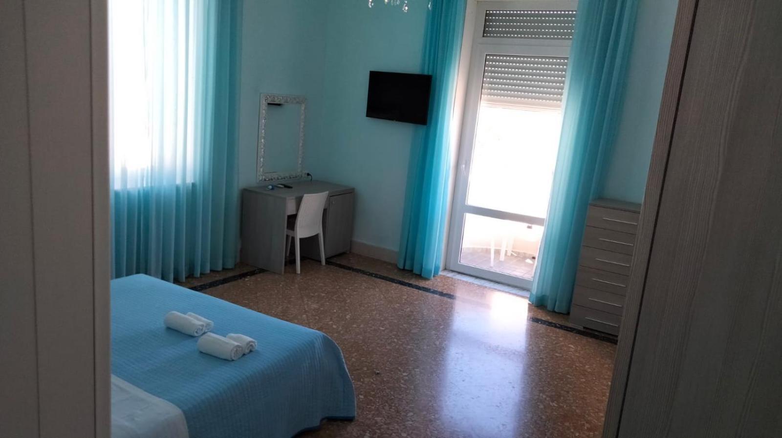 Hotel Paradise Порто Чезарео Екстериор снимка