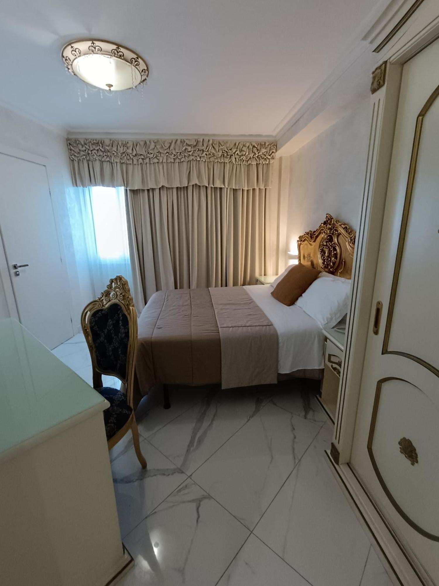 Hotel Paradise Порто Чезарео Екстериор снимка